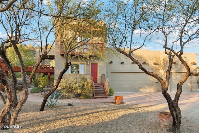 36600 N 50th St, Cave Creek, AZ 85331 - view of front of home featuring stucco siding and driveway