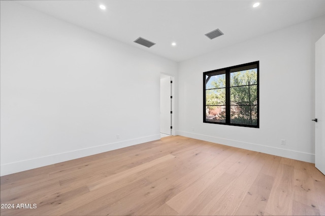 empty room featuring light hardwood / wood-style flooring