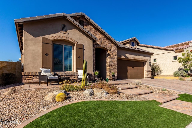 view of front of house featuring a garage