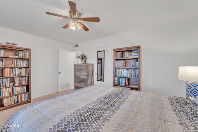 bedroom with ceiling fan