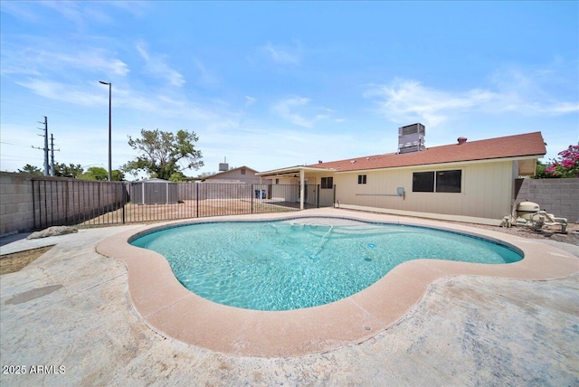 724 N Pine St, Gilbert, AZ 85233 - view of pool featuring a fenced backyard and a patio area