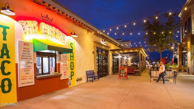 724 N Pine St, Gilbert, AZ 85233 - view of patio at night