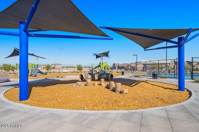 9972 W Piccadilly Rd, Avondale, AZ 85392 - community playground with fence