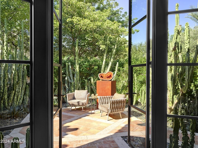 view of sunroom / solarium