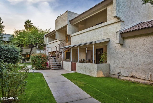 11026 N 28th Dr Unit 34, Phoenix, AZ 85029 - view of property featuring stairway