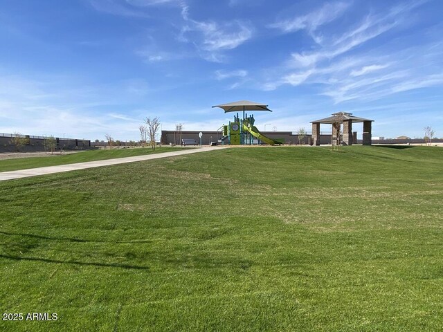 4517 S 95th Dr, Tolleson, AZ 85353 - view of property's community featuring a lawn