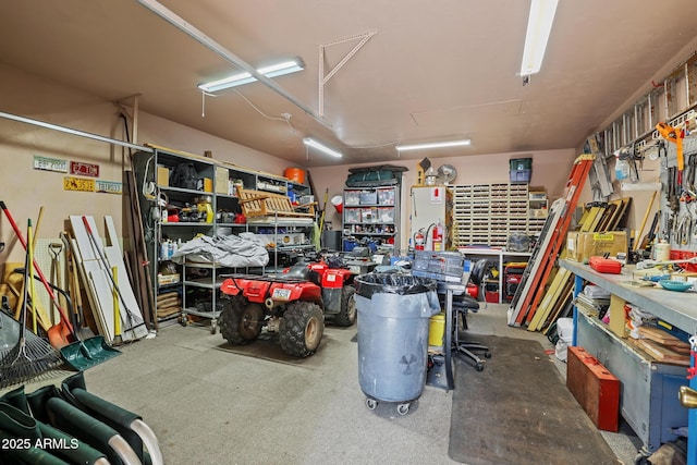 583 Reata Pass, Happy Jack, AZ 86024 - garage featuring a workshop area