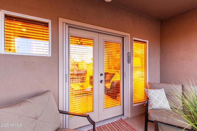 entrance to property featuring a balcony