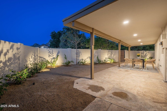 7223 N 14th St, Phoenix, AZ 85020 - fenced backyard featuring a patio area and outdoor dining area
