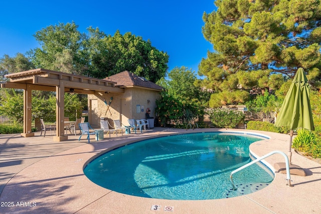 7223 N 14th St, Phoenix, AZ 85020 - view of pool with a patio area