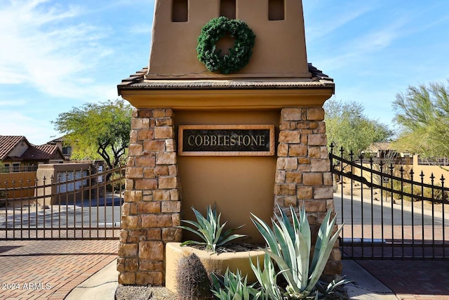 view of community / neighborhood sign