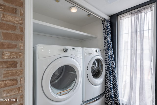 7800 E Lincoln Dr Unit 2029, Scottsdale, AZ 85250 - washroom featuring washer and clothes dryer