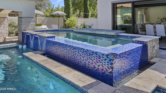 2985 N Point Ridge Rd, Buckeye, AZ 85396 - view of swimming pool with a pool with connected hot tub