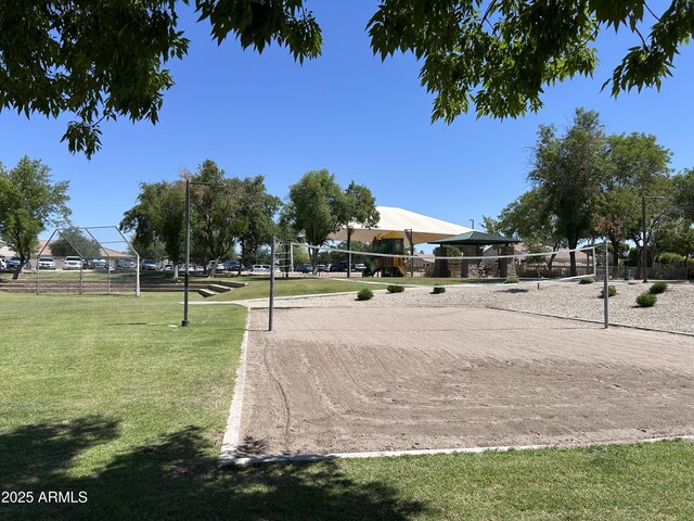 1077 E Loma Vista St, Gilbert, AZ 85295 - view of community with volleyball court and a yard