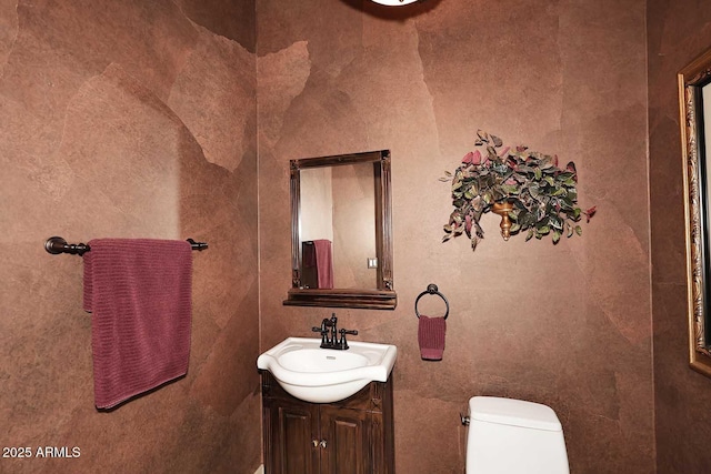 10365 E Paradise Dr, Scottsdale, AZ 85260 - half bathroom featuring toilet and vanity