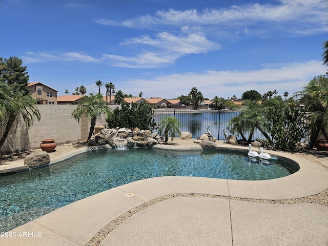 7724 W Topeka Dr W, Glendale, AZ 85308 - view of swimming pool with a fenced backyard and a residential view