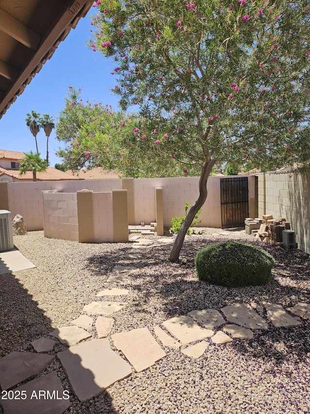 7724 W Topeka Dr W, Glendale, AZ 85308 - view of fenced backyard