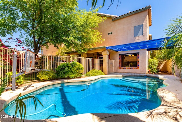 7520 S Jentilly Ln, Tempe, AZ 85283 - view of swimming pool featuring fence, a ceiling fan, and a fenced in pool