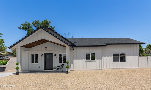 view of front of house featuring covered porch