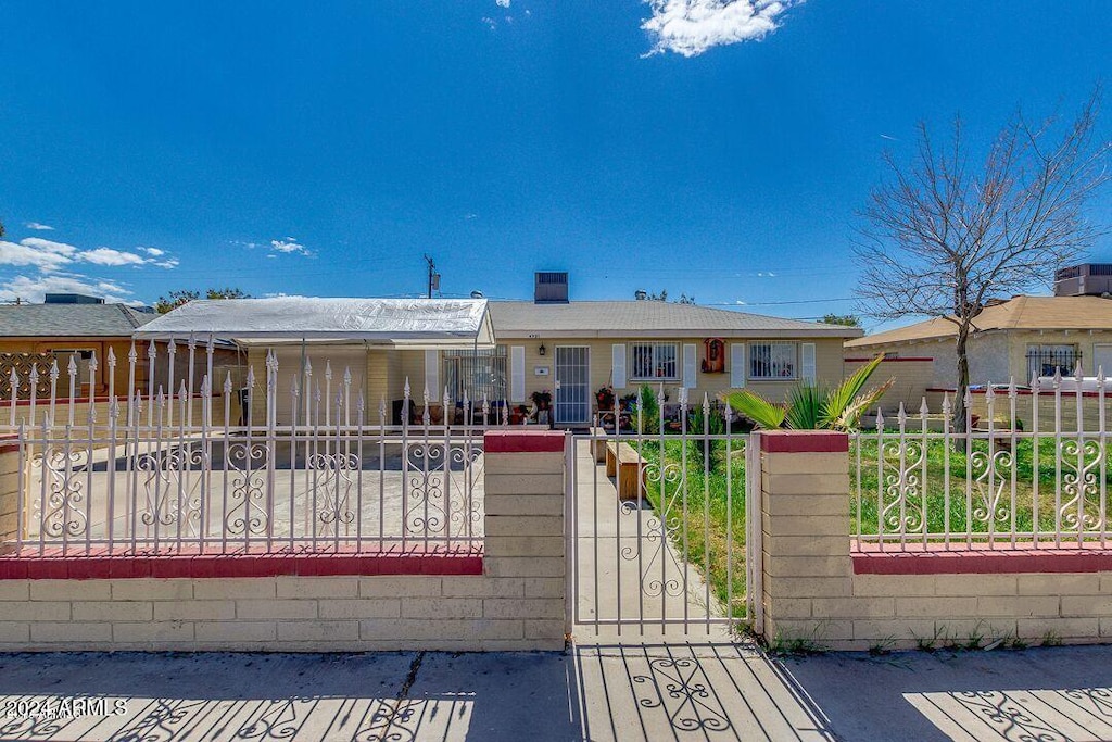 view of front of home