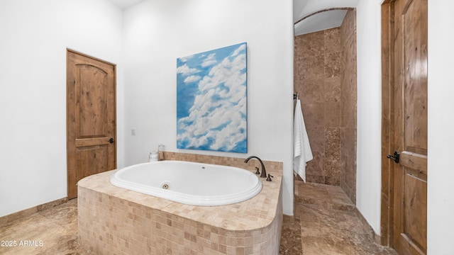 7130 E Saddleback St Unit 58, Mesa, AZ 85207 - full bathroom with a jetted tub