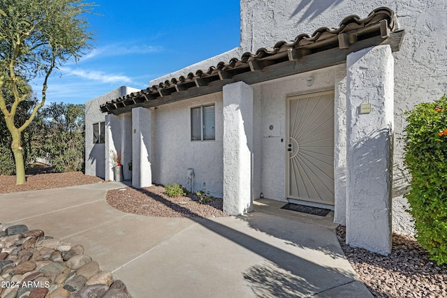 view of entrance to property