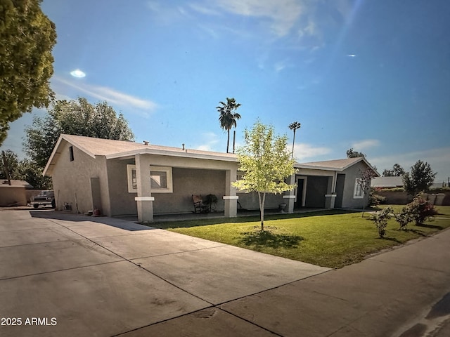 6111 N 64th Dr, Glendale, AZ 85301 - ranch-style house with stucco siding and a front yard