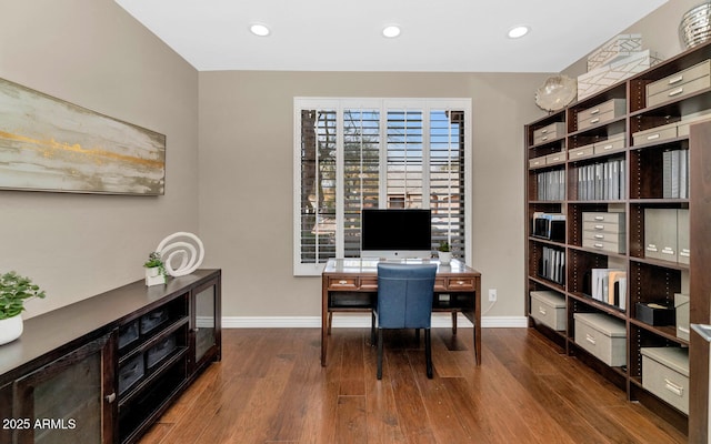 home office featuring recessed lighting, wood finished floors, and baseboards