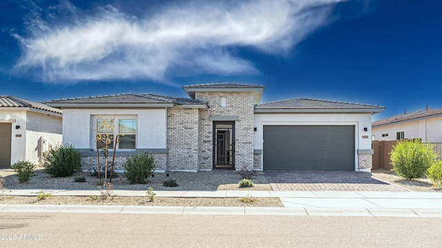 view of front facade featuring a garage