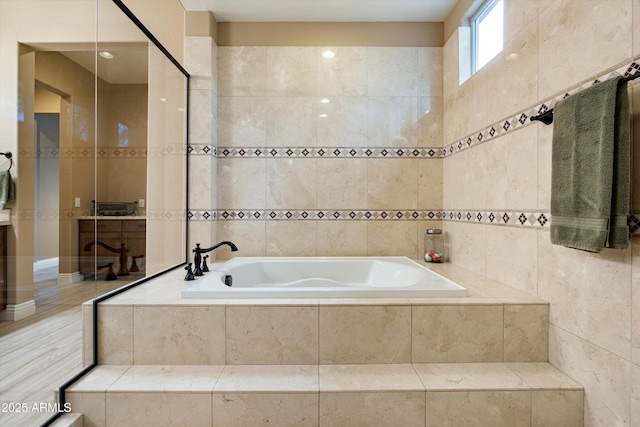 35971 N Prickley Pear Rd, Cave Creek, AZ 85331 - bathroom with tile walls and a bath