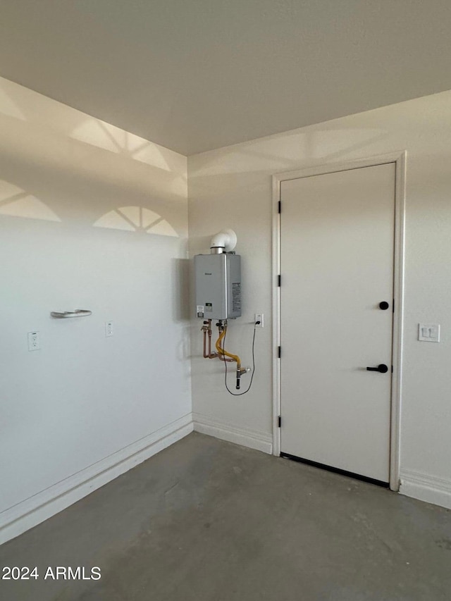 3375 W Verde River Rd, San Tan Valley, AZ 85144 - utilities featuring tankless water heater