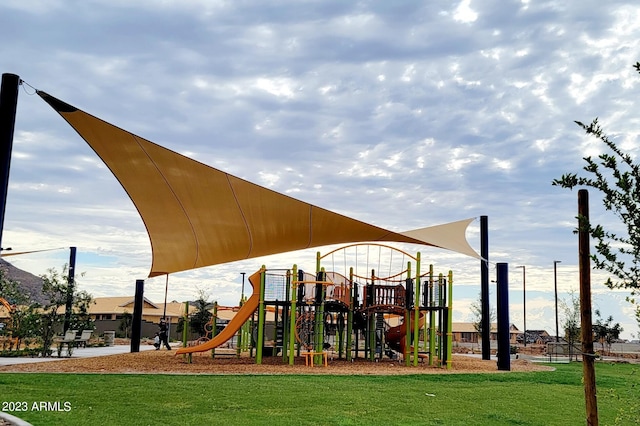 3375 W Verde River Rd, San Tan Valley, AZ 85144 - communal playground featuring a lawn