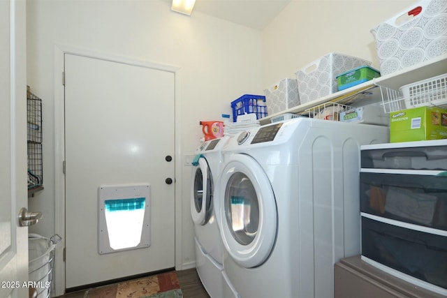 7604 E Sedalia Trl, Prescott Valley, AZ 86315 - laundry room featuring washer and dryer