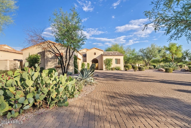 view of mediterranean / spanish-style house