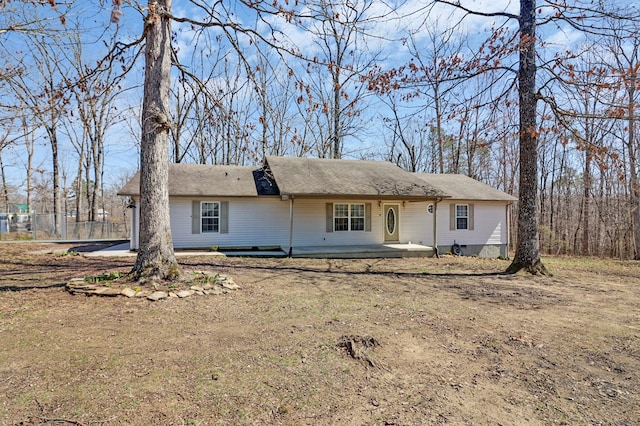 ranch-style home with a porch