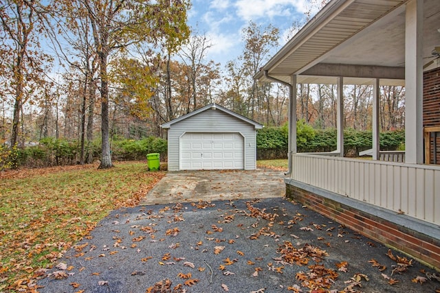 detached garage with driveway