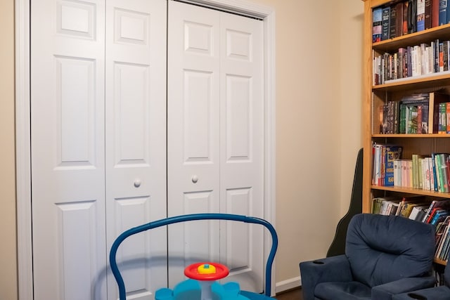 living area with baseboards