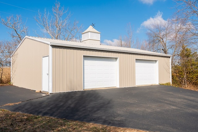 view of detached garage