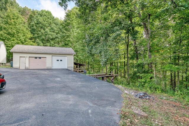 view of detached garage