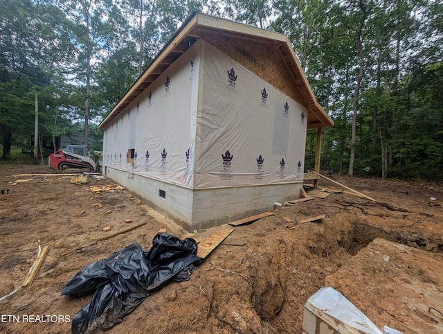 470 Trimmer Ln, Jamestown, TN 38556 - view of side of home with crawl space
