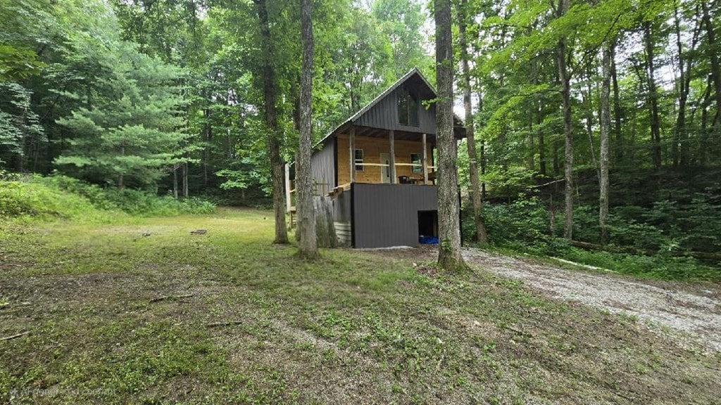 208 Roughshod Ln, Hilham, TN 38568