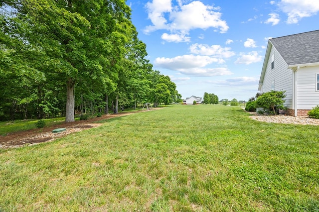 8275 Medlin Rd, Baxter, TN 38544 - view of grassy yard