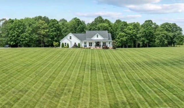 8275 Medlin Rd, Baxter, TN 38544 - view of front of home with a front yard
