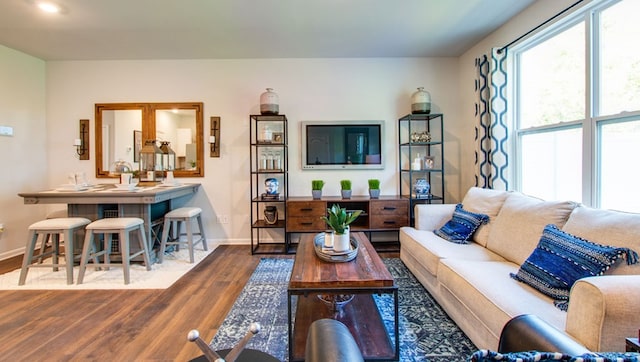 222 Dale Mires Ln, Baxter, TN 38544 - living area featuring wood finished floors and baseboards