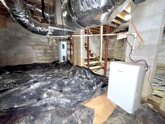 46326 US-127 S, Pikeville, TN 37367 - unfinished below grade area featuring water heater