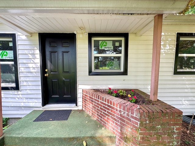 46326 US-127 S, Pikeville, TN 37367 - view of exterior entry with a porch