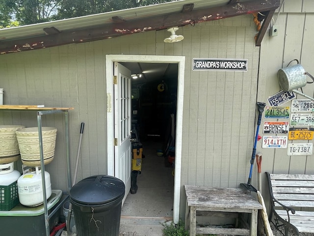 239 Doc Huling Rd, Robbins, TN 37852 - doorway to property