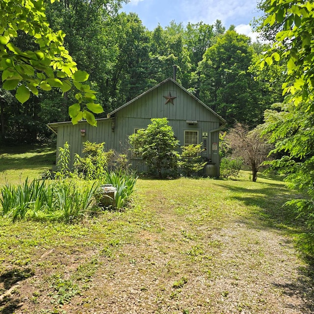 190 Roughshod Ln, Hilham, TN 38568 - view of green lawn