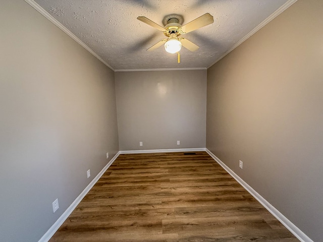 540 4th Ave, Baxter, TN 38544 - empty room featuring ceiling fan, a textured ceiling, and dark wood-style flooring