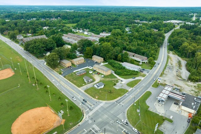 bird's eye view with a view of trees